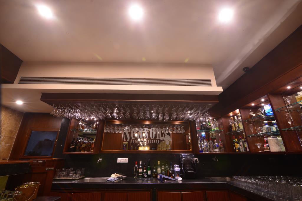 ซีซั่น โฮเต็ล แอนด์ สปา Hotel มัดกอน ภายนอก รูปภาพ
