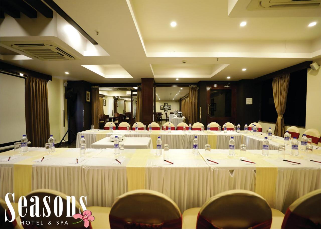 ซีซั่น โฮเต็ล แอนด์ สปา Hotel มัดกอน ภายนอก รูปภาพ